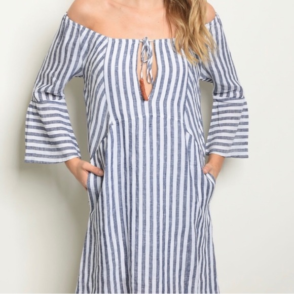 Striped off shoulder linen dress. Size Medium - Picture 2 of 3